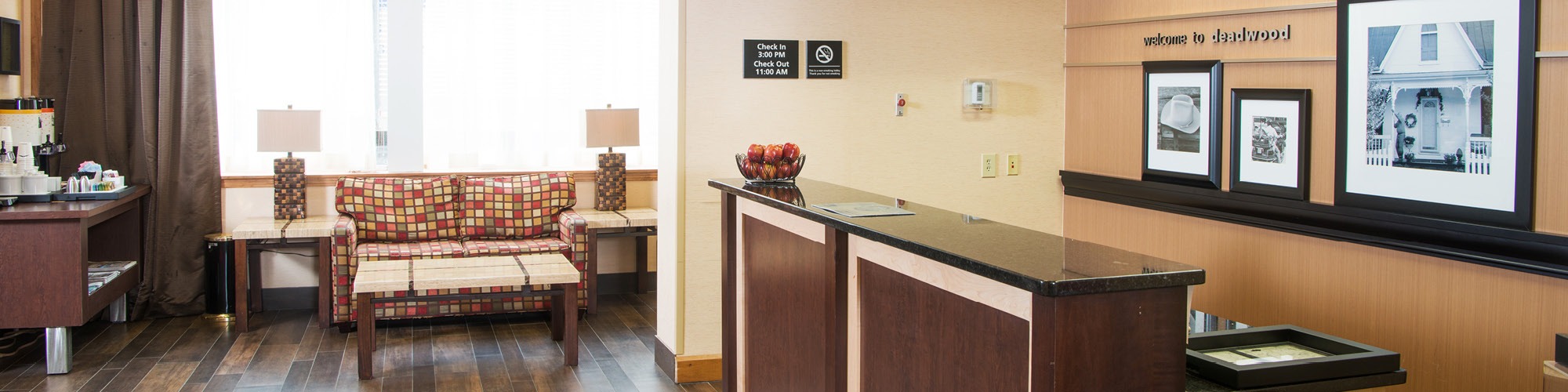 Hampton | Front Desk